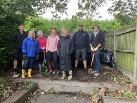 File - Pond volunteers - Aggregate Industries - Headway